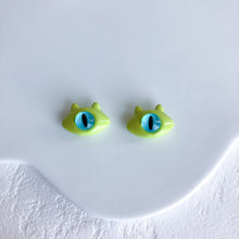 将图片加载到图库查看器，10pcs Lovely Cat &amp; Monster Straight Hole Beads - Wholesale DIY Accesories

